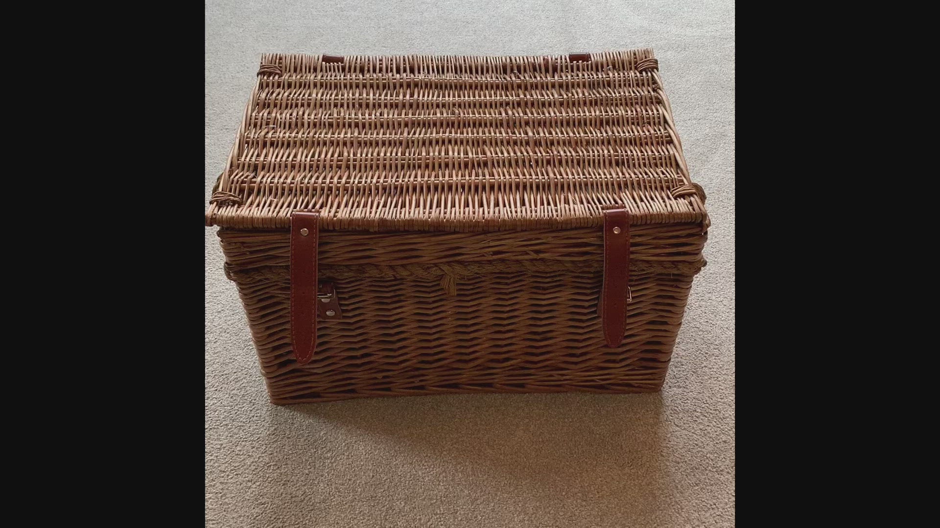 Burghley Fitted Picnic Hamper (4 Person)