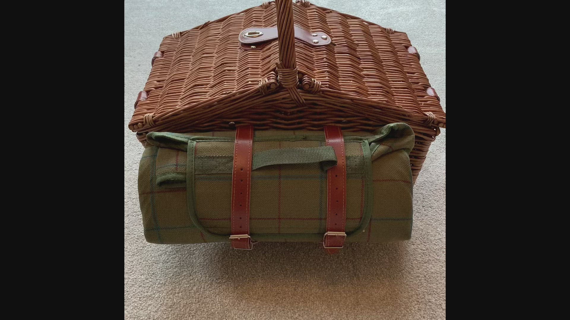 Highlands Fitted Picnic Hamper (2 Person)